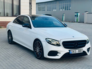 Mercedes E-Class foto 2