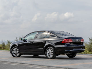 Volkswagen Passat foto 2