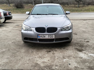 BMW 5 Series foto 4