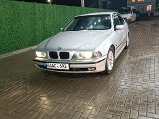 BMW 5 Series foto 5