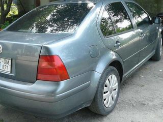 Volkswagen Jetta foto 4