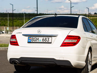 Mercedes C-Class foto 2