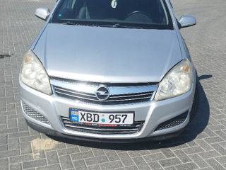 Opel Astra foto 1