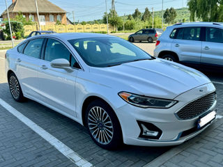 Ford Fusion foto 2