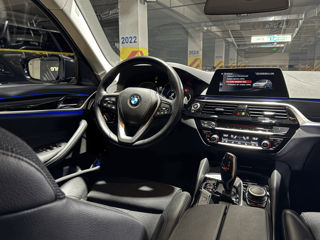 BMW 5 Series foto 16