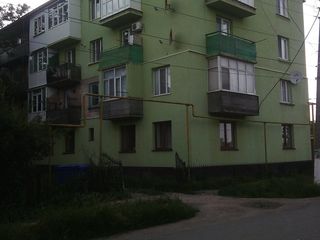 Se vinde apartament cu o camera plus beci la Hincesti, 35 km de la Chisinau foto 1