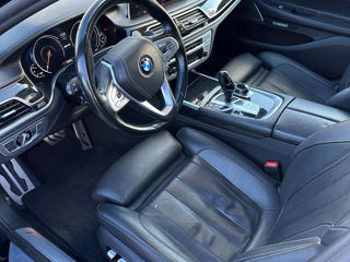 BMW 7 Series foto 8