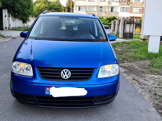 Volkswagen Touran foto 5