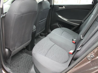 Hyundai Accent фото 7
