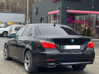 BMW 5 Series foto 2