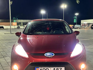 Ford Fiesta foto 3