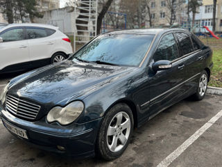 Mercedes C-Class foto 4