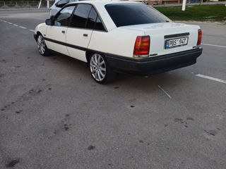 Opel Omega foto 3