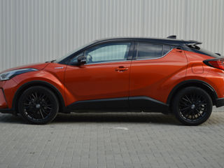 Toyota C-HR foto 3