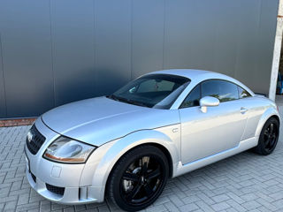 Audi TT foto 1