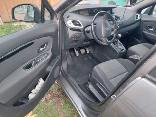 Renault Grand Scenic foto 3