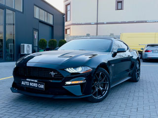 Ford Mustang foto 1