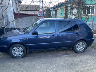 Volkswagen Golf foto 1