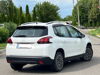 Peugeot 2008 foto 3