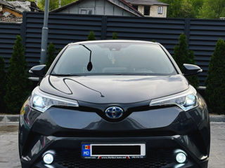 Toyota C-HR фото 2