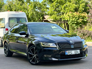 Skoda Superb foto 2