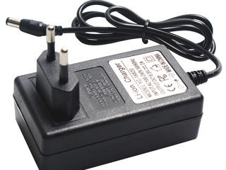 Charger 16.8V 2A Model: 16820 for Li-ion foto 2