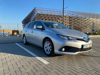 Toyota Auris foto 1