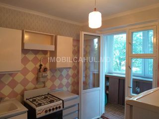 Apartament cu 2 camere, 53 m², Periferie, Cahul foto 7