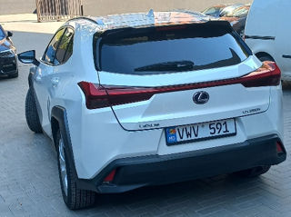 Lexus UX foto 9