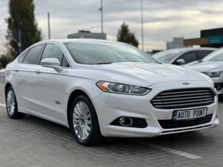 Ford Fusion foto 2