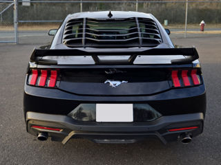 Ford Mustang foto 2