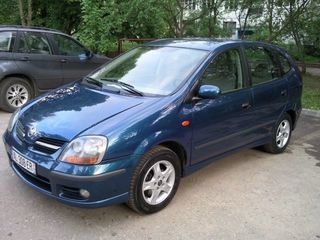 Nissan Almera Tino