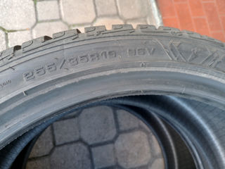 255 35 R19 Goodyear iarna foto 6