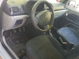 Renault Clio foto 6