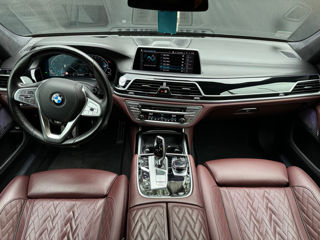 BMW 7 Series foto 8