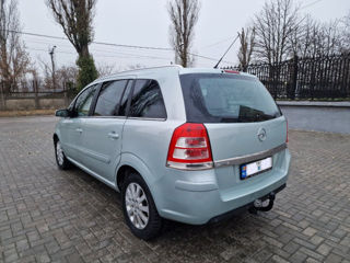 Opel Zafira foto 4