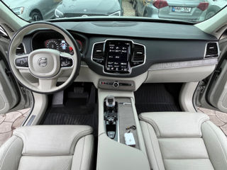 Volvo XC90 foto 9