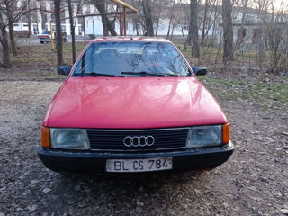 Audi 100