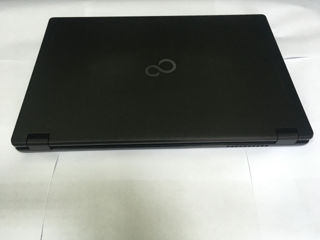 Fujitsu LifeBook E559 15.6 FHD foto 1