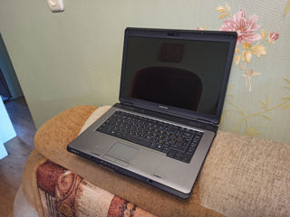 Toshiba L300 foto 3