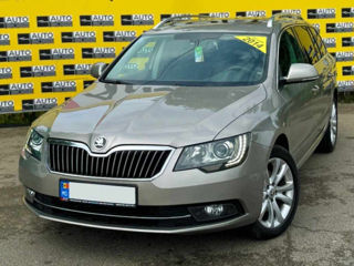 Skoda Superb foto 2