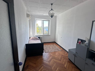 Apartament cu 2 camere, 47 m², Botanica, Chișinău foto 2