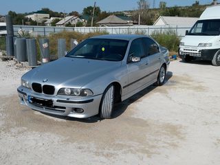 BMW 5 Series foto 2