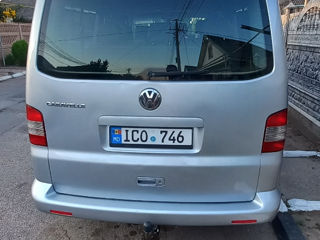 Volkswagen Caravelle foto 7