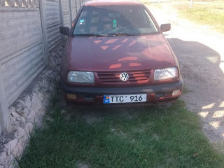 Volkswagen Vento foto 4