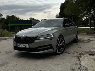 Skoda Superb foto 1