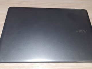 Acer E1 570 foto 1