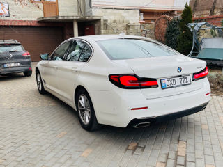 BMW 5 Series foto 3