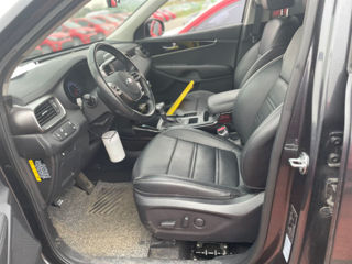 KIA Carnival foto 7