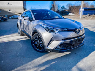 Toyota C-HR foto 2